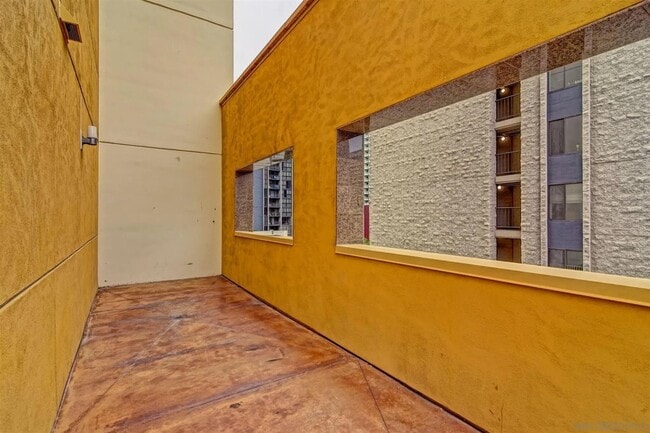 Photo - 801 Ash St Unit 204