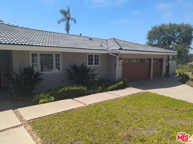 Photo - 1156 Las Pulgas Pl