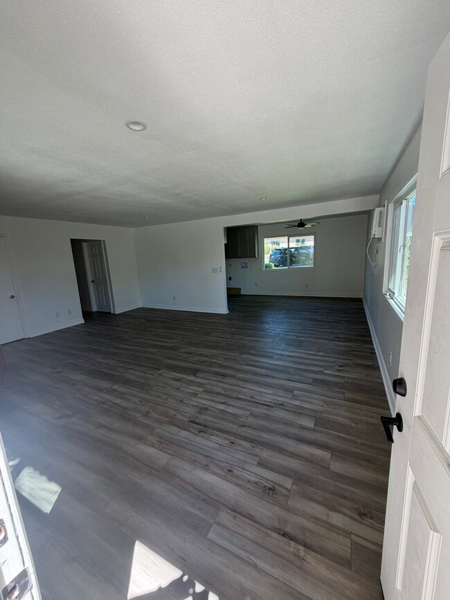 Photo - 2580 Hayes Dr