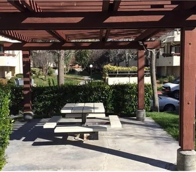 Building Photo - 18164 Sundowner Way Unit 1003