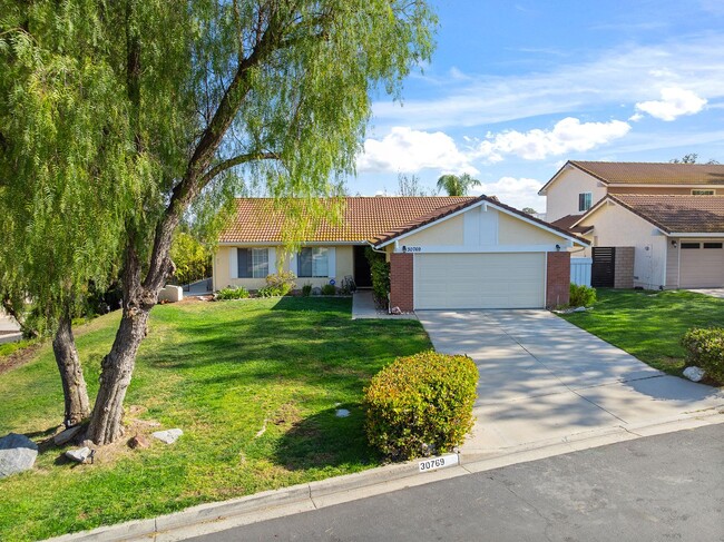 Updated 3-Bedroom Home with Modern Upgrade... - Updated 3-Bedroom Home with Modern Upgrade...