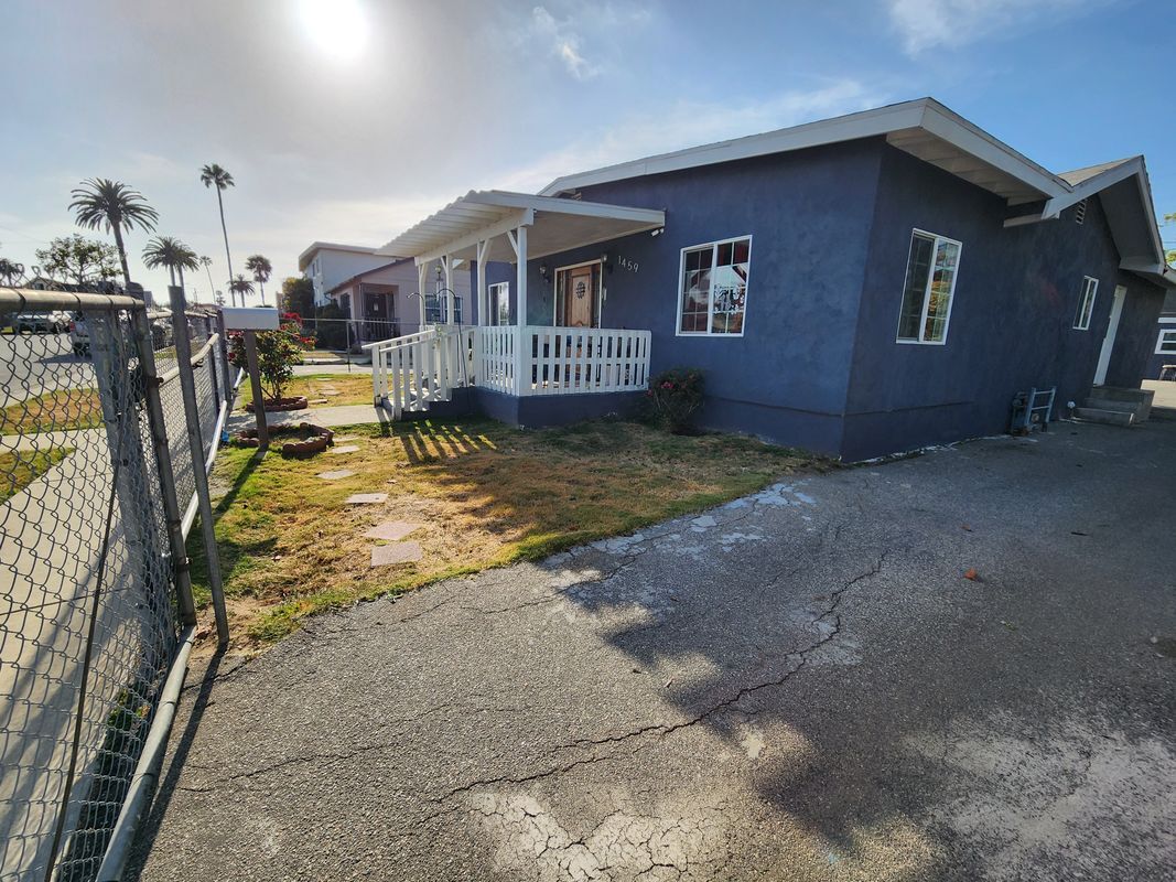 Photo - 1459 W 102nd St House