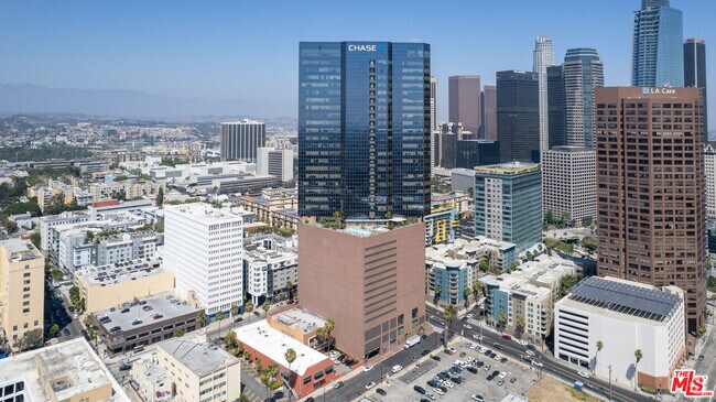 Building Photo - 1100 Wilshire Blvd Unit 2212 Rental