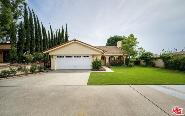Photo - 2660 Conata St