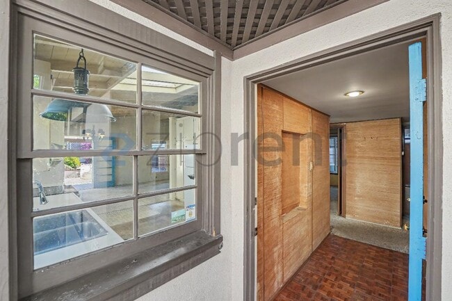 Photo - Unit