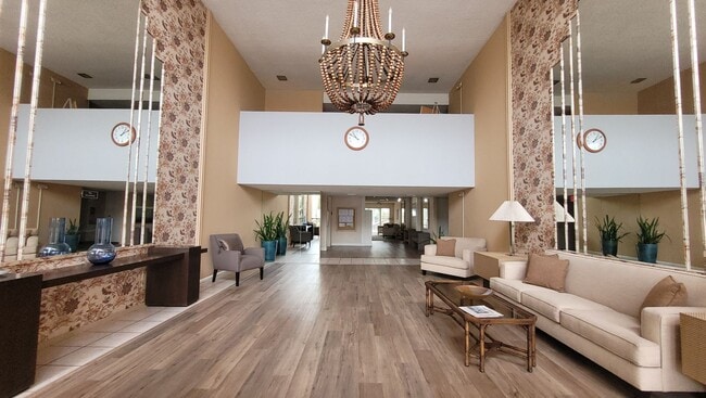 Building Photo - Walk to La Mesa Village Unit 211 Rental