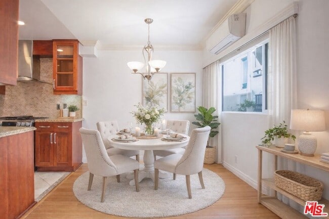 Photo - 1154 S Barrington Ave Unit 109