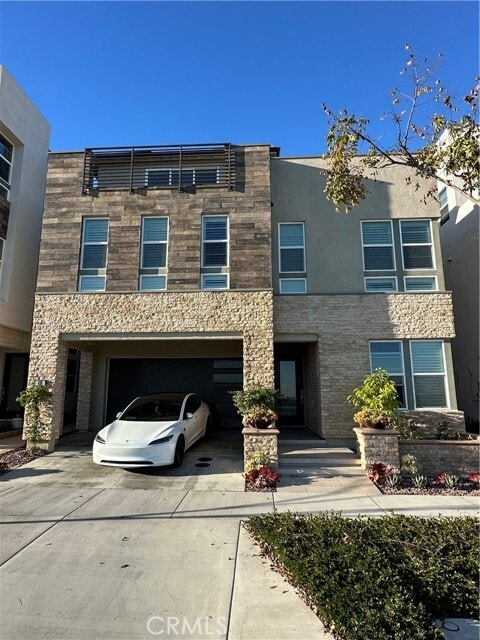 Building Photo - 438 Sycamore Dr