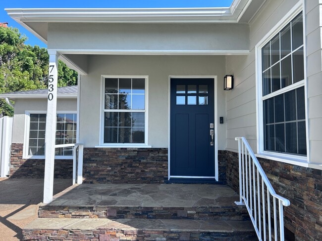 Photo - 7530 S Westlawn Ave