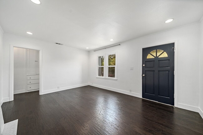 Photo - 4978 N. Maywood Ave