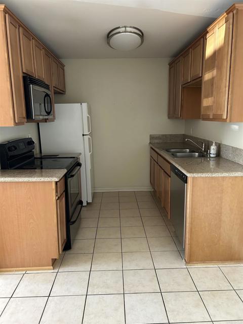 Photo - 1386 E Madison Ave