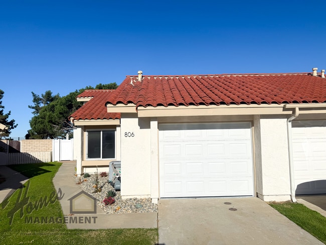 Building Photo - Homes Management - 2 bed, 2 bath in Desirable Carlsbad