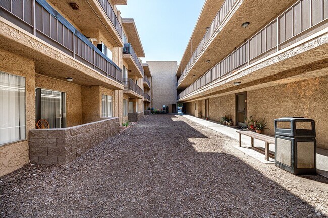 Photo - Sherman West Apartment Homes