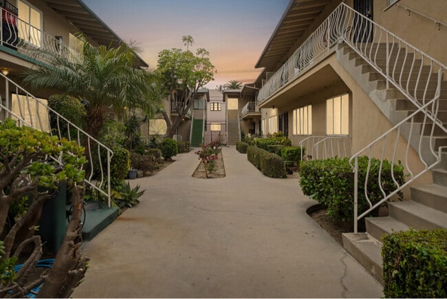 Photo - 617 Cedar Ave Unit 17