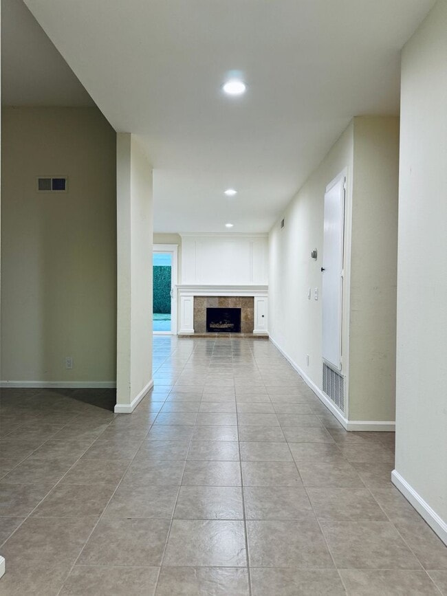 Photo - 10536 Perch Ave