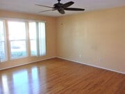 Photo - 4bedrm 2 1/2 bath house with yard & garage...