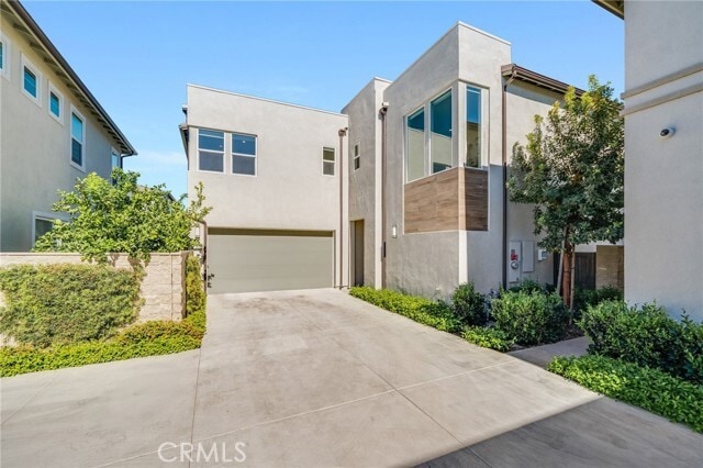 Building Photo - 200 Holliston