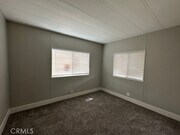 Photo - 881 N Lake St