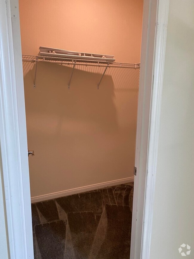 Building Photo - 7893 Boot Straps Ct Unit Bed Room shared bathroom Rental