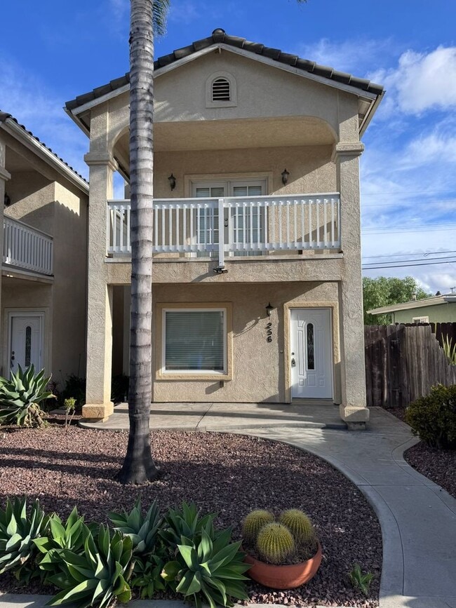 Building Photo - COASTAL Living | Blocks from the beach