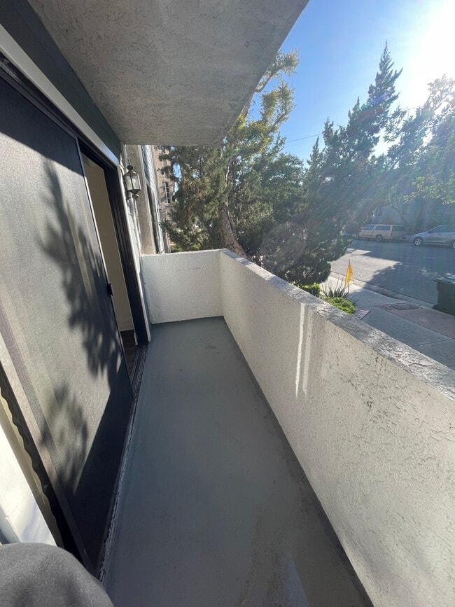Balcony - 268 West Verdugo