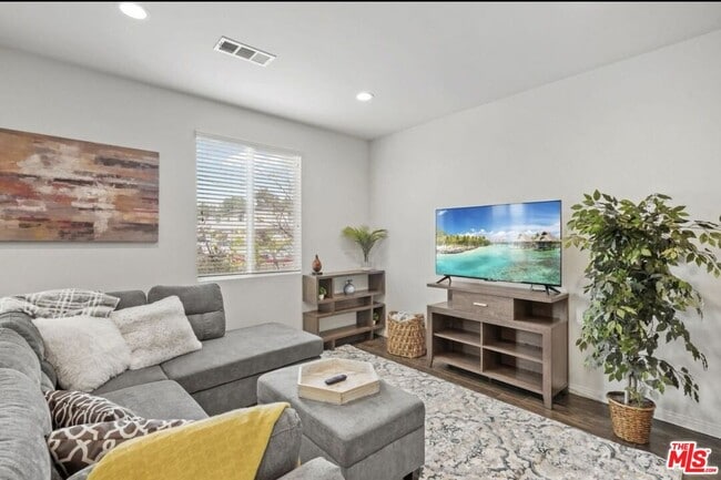 Photo - 4720 E Washington Ave