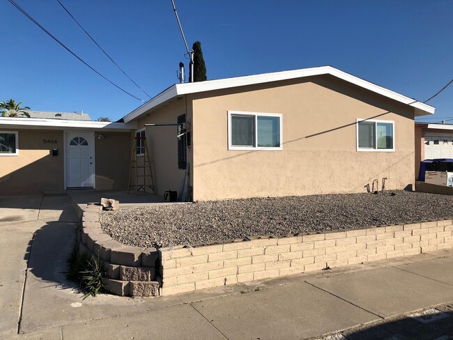 Building Photo - 5466 Conrad Ave Unit 5466 Conrad Ave #B