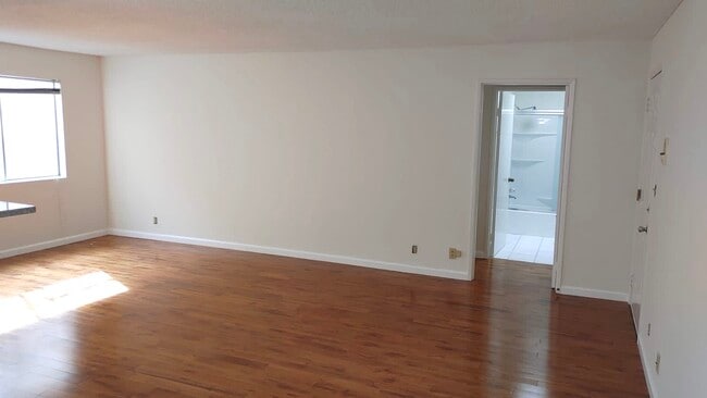 Photo - 11825 Courtleigh Dr