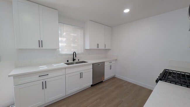 Photo - 66055 Flora Ave