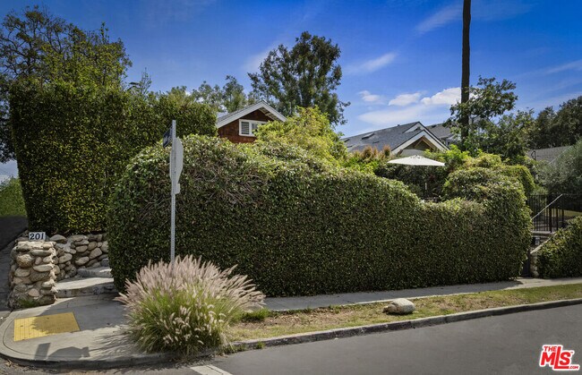 Photo - 201 S Ave 55