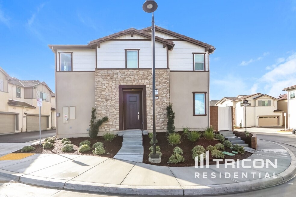 3D Tour - 28093 Cookhouse Ln
