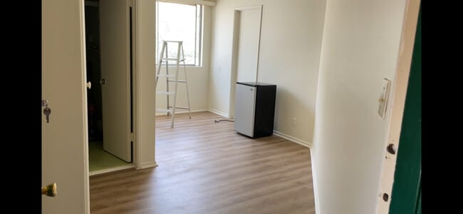 Photo - 11017 Strathmore Drive, Los Angeles