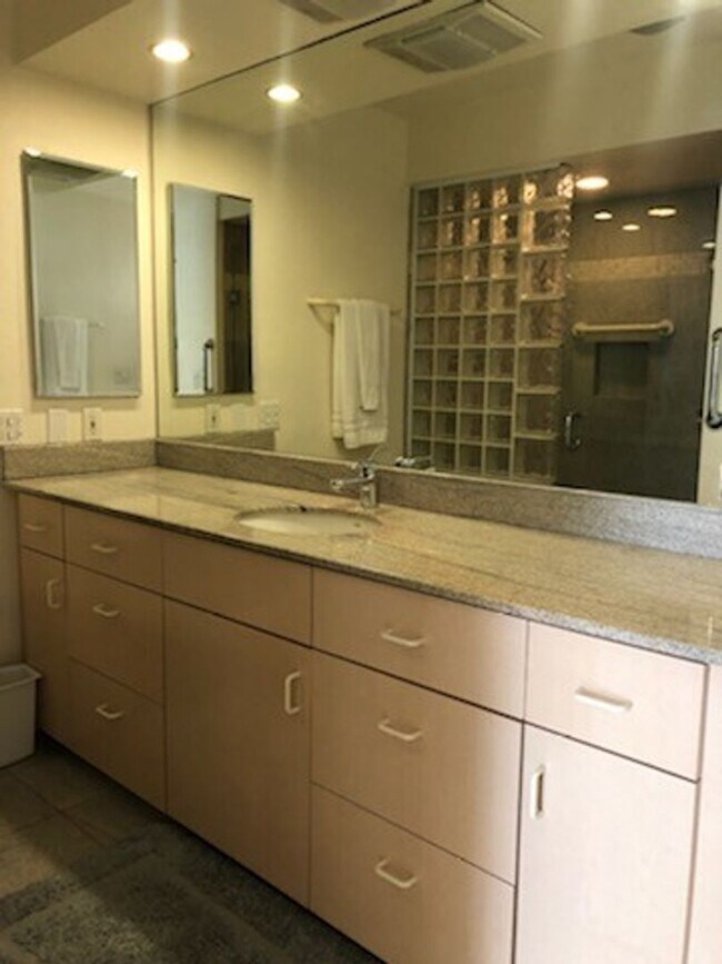 Photo - 1810 Avenida Del Mundo Unit Vacation Rental