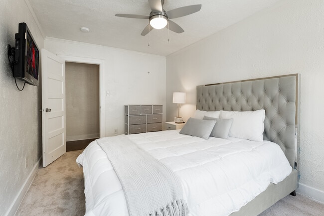 Brand new Queen bed and medium firm Tempur-Pedic mattress. - 2509 W 73rd St Unit 2509