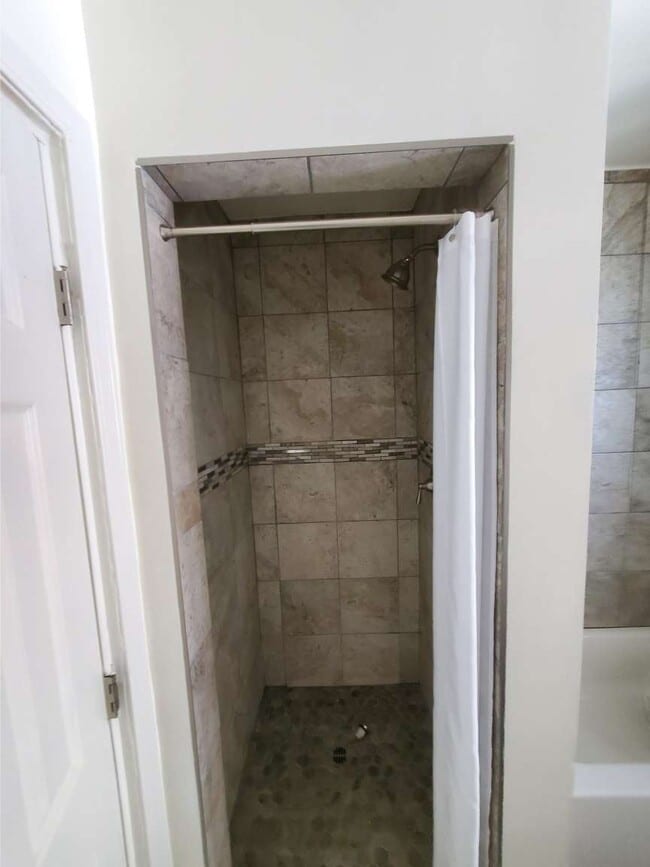Shower Stall - 8845 Alcott St Unit 8849.5
