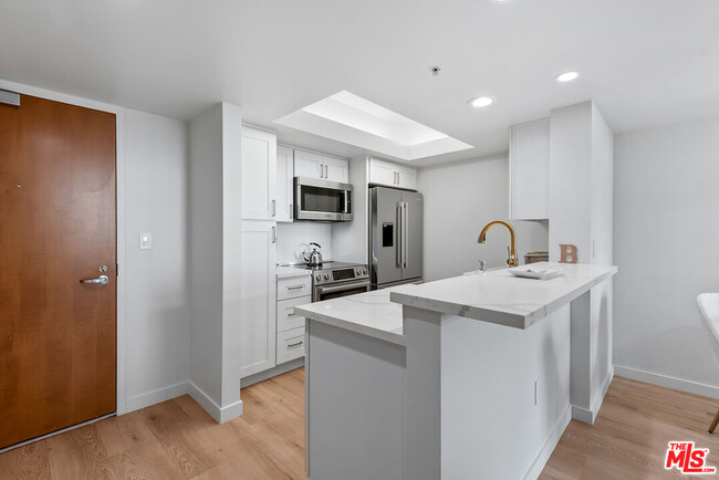 Photo - 13700 Marina Pointe Dr Unit 1426