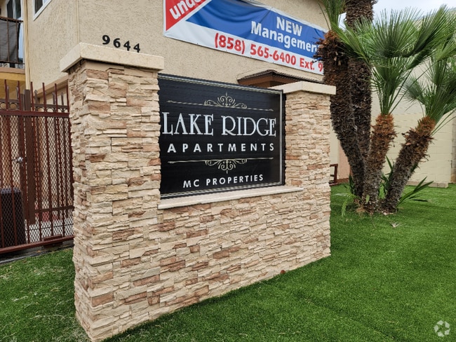 Building Photo - 9652 Winter Gardens Blvd Rental