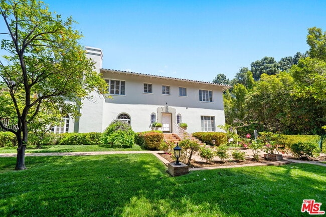 Photo - 1004 N Beverly Dr House