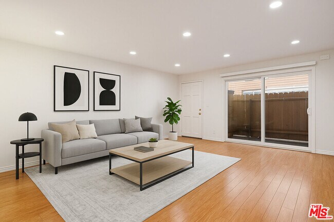 Photo - 918 17th St Unit 2