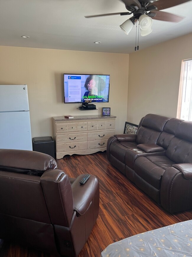 Photo - 2400 Pine Ave Unit A