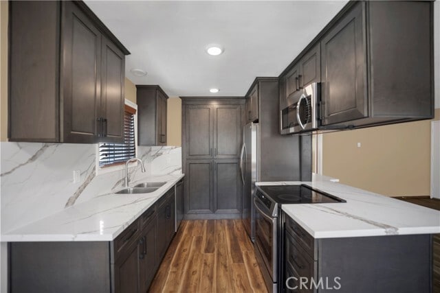 Building Photo - 2214 2nd St Unit 6