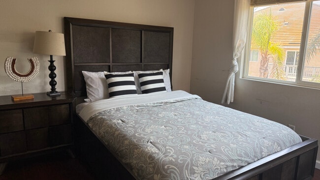 Photo - 13885 Camp Rock St