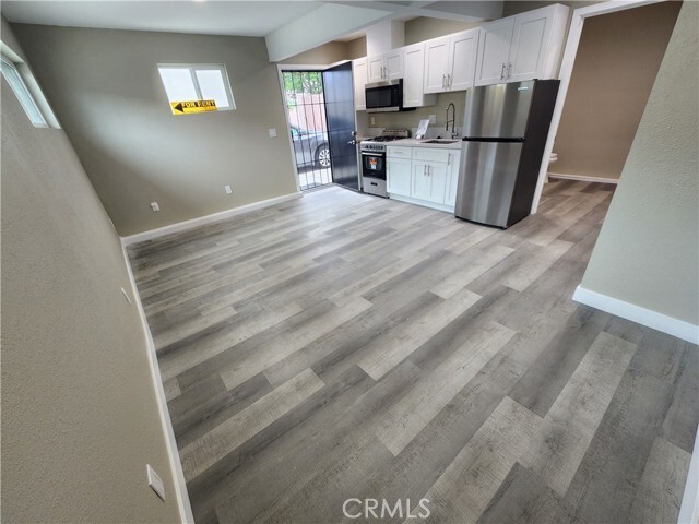 Photo - 984 El Camino Dr Unit E