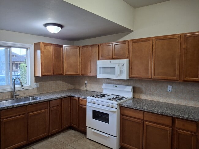 Photo - 1248 W 37th Dr