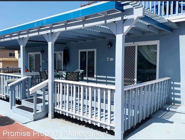 Private deck w/pergola cover. - 934 S Myers St Unit APARTMENT #B
