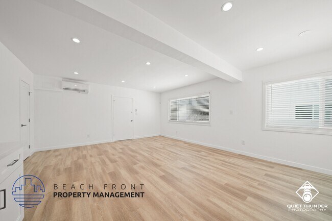 Photo - 5300 Lorna St.