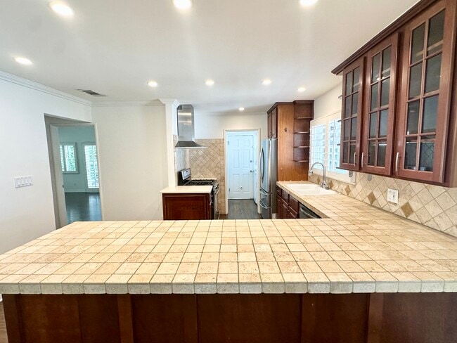 Photo - 12749 Milbank St