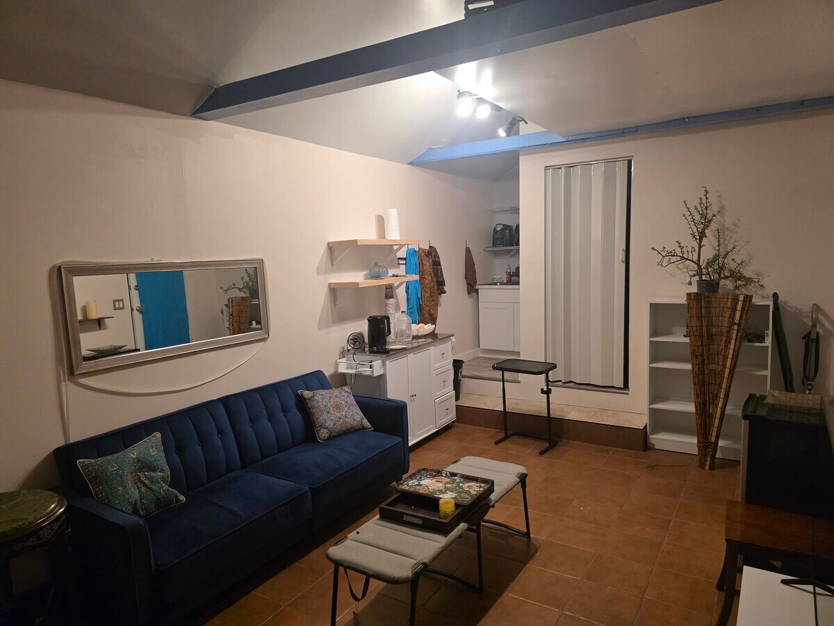 Photo - 1748 Wellesley Ave