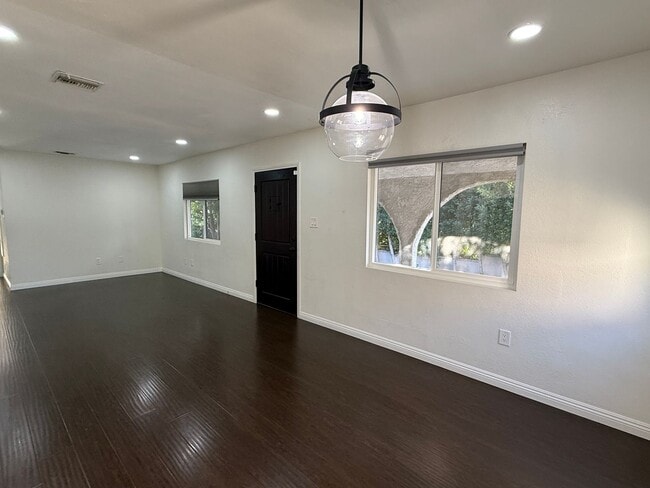 Photo - Amazing 3 Bedroom Home in Glassell Park / Eagle Rock