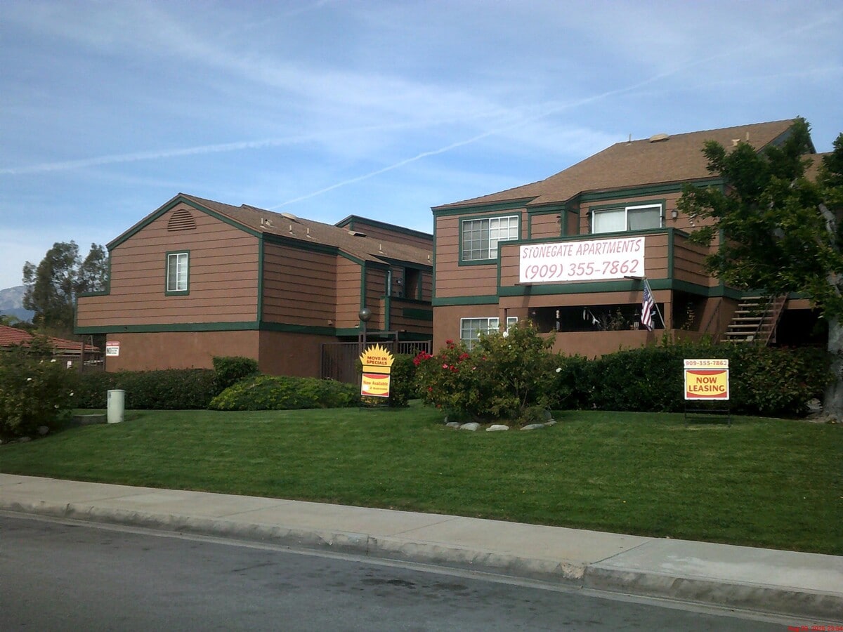 Stonegate Apartments - Stonegate